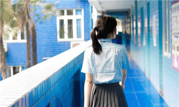 月湖如何找到一个可以帮助我生孩子的女人？